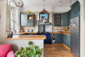Kitchen- click for photo gallery
